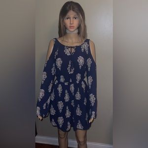 Brand : Xhilaration Size : M Color Blue